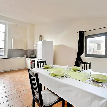 Gorgeous In With Kitchen Apartment